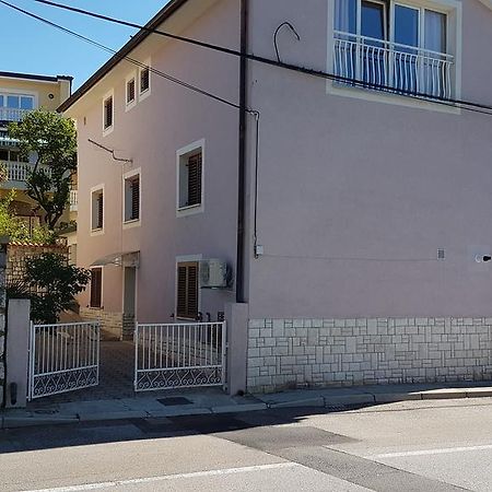 קוסטרנה Apartman Sevilya מראה חיצוני תמונה