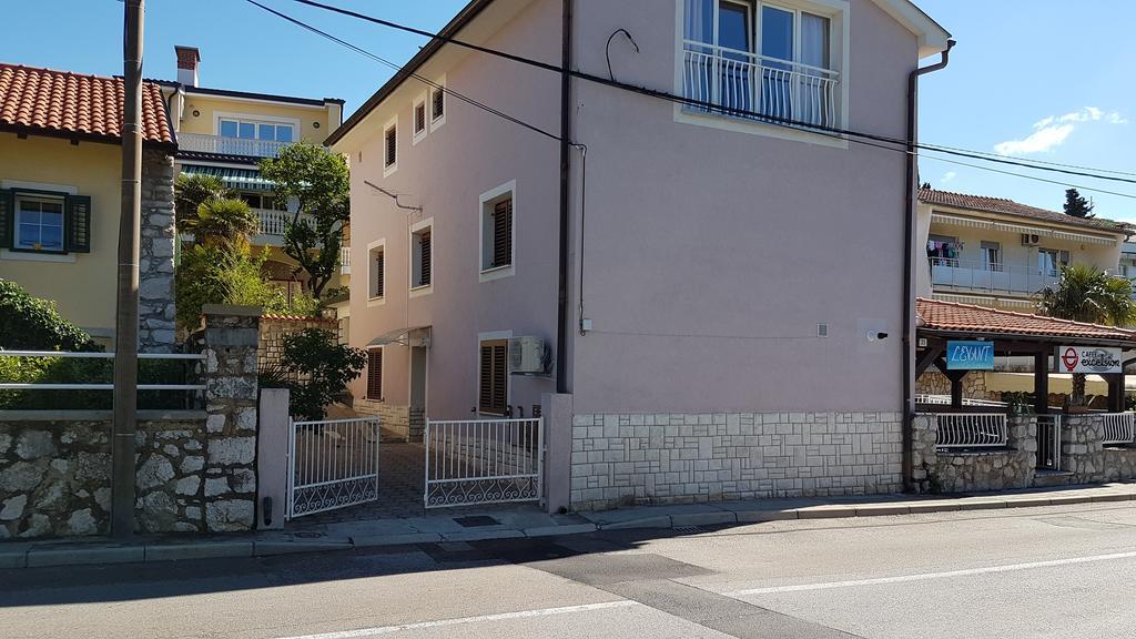 קוסטרנה Apartman Sevilya מראה חיצוני תמונה