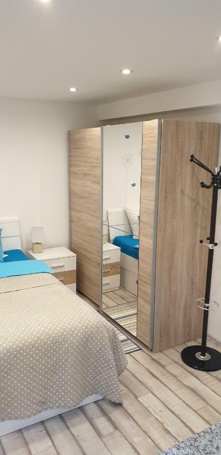 קוסטרנה Apartman Sevilya מראה חיצוני תמונה